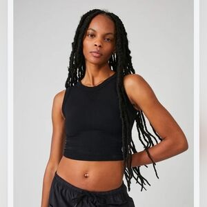 FP Movement Free Throw Muscle Tank Size M/L